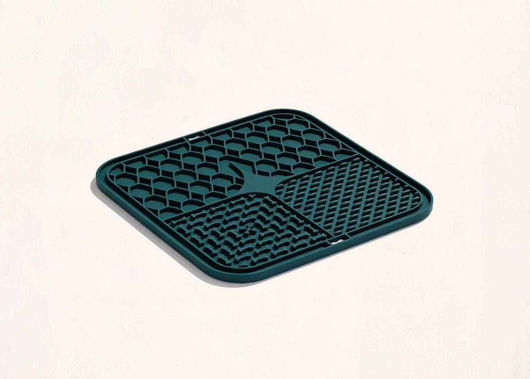 Pet lick mat